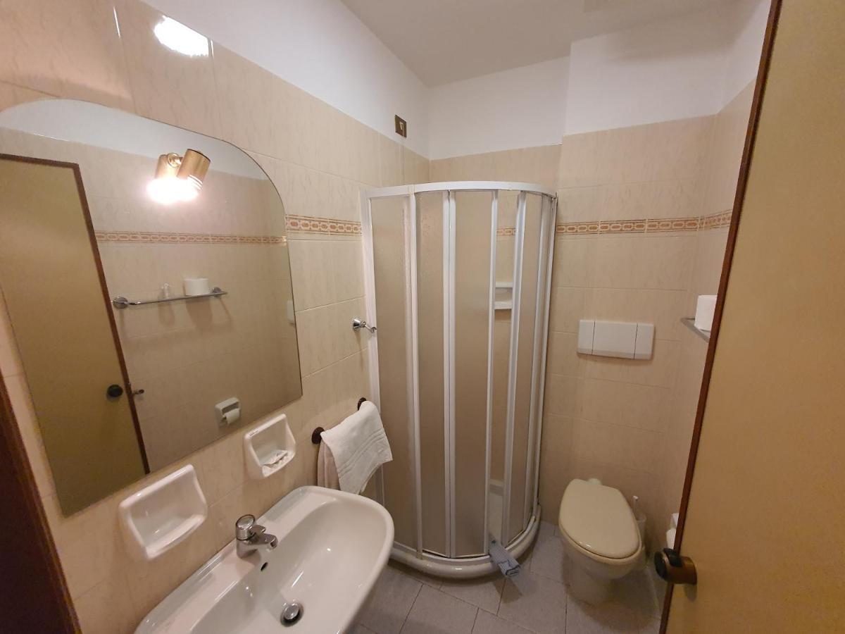 Suore Concezioniste Missionarie - Carmen Salles Roma Bed & Breakfast Ngoại thất bức ảnh