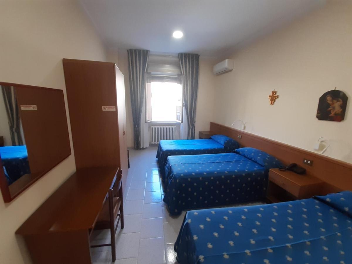 Suore Concezioniste Missionarie - Carmen Salles Roma Bed & Breakfast Ngoại thất bức ảnh