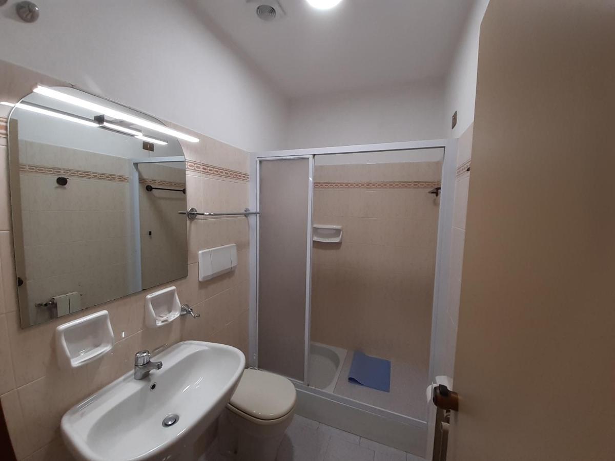Suore Concezioniste Missionarie - Carmen Salles Roma Bed & Breakfast Ngoại thất bức ảnh