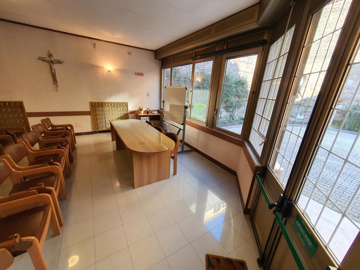 Suore Concezioniste Missionarie - Carmen Salles Roma Bed & Breakfast Ngoại thất bức ảnh
