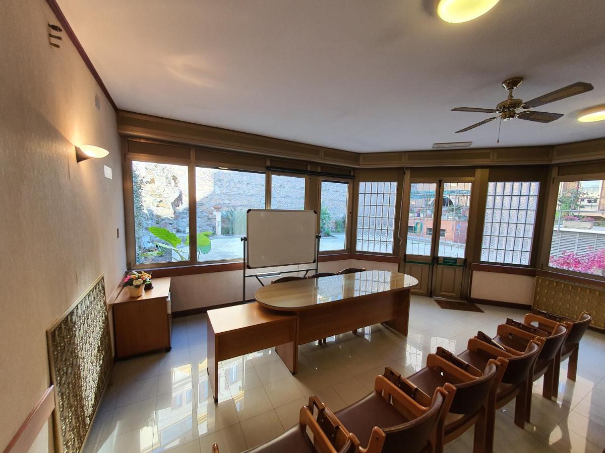 Suore Concezioniste Missionarie - Carmen Salles Roma Bed & Breakfast Ngoại thất bức ảnh